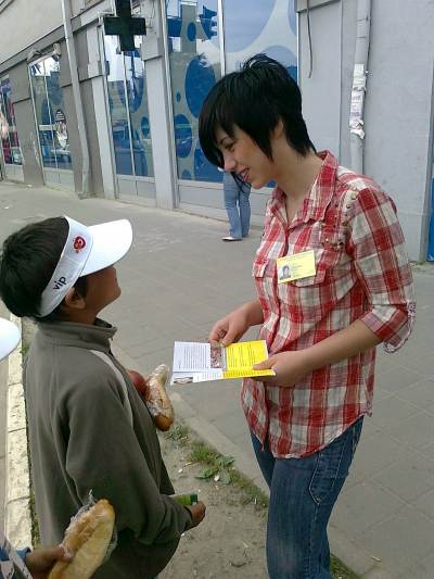 c_400_533_16777215_00_images_decaulice_Pored_razgovora_na_terenu_se_dec_deli_i_hrana.jpg
